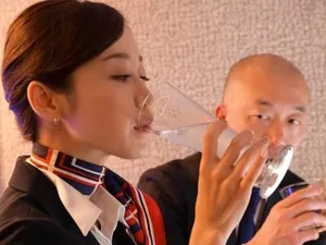 Chồng yêu đi làm, vợ yêu bị gã đàn ông lạ mặt hiếp dâm mỗi ngày
